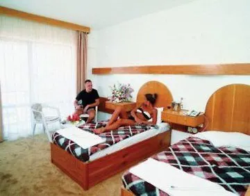 Ozka Hotel Kusadasi 3*,